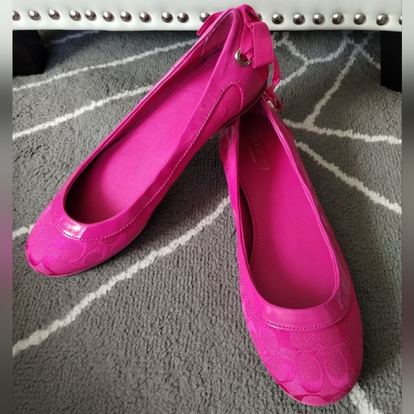 Coach Ronda Fuchsia Logo Ballet Flats EUC - Picture 3 of 14
